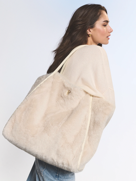 Сумка женская Victoria's Secret Faux - Fur Tote Bag, белая 27197087 фото